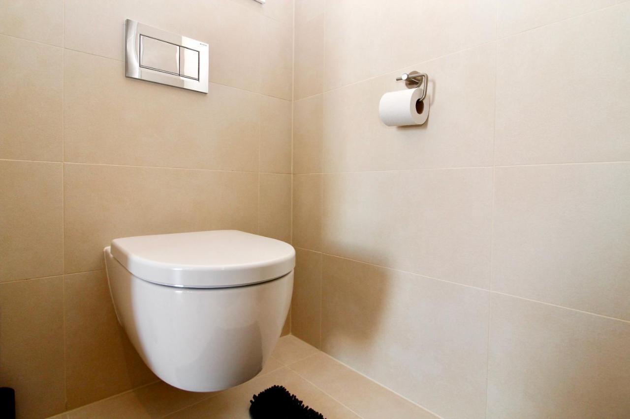 Modern Balcony Apartment With Pool Close To Lake In "Donaustadt" Wina Bagian luar foto
