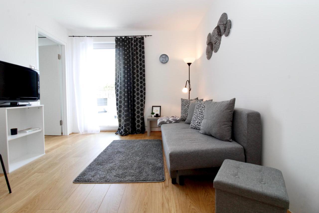 Modern Balcony Apartment With Pool Close To Lake In "Donaustadt" Wina Bagian luar foto