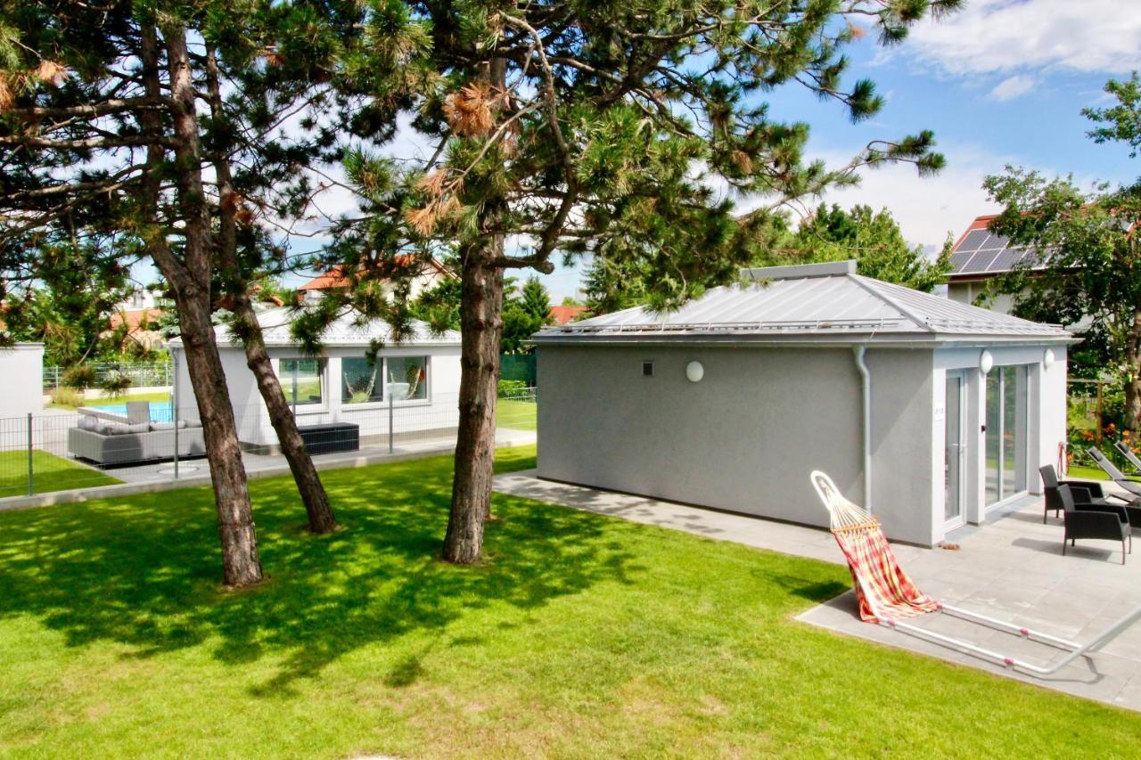 Modern Balcony Apartment With Pool Close To Lake In "Donaustadt" Wina Bagian luar foto
