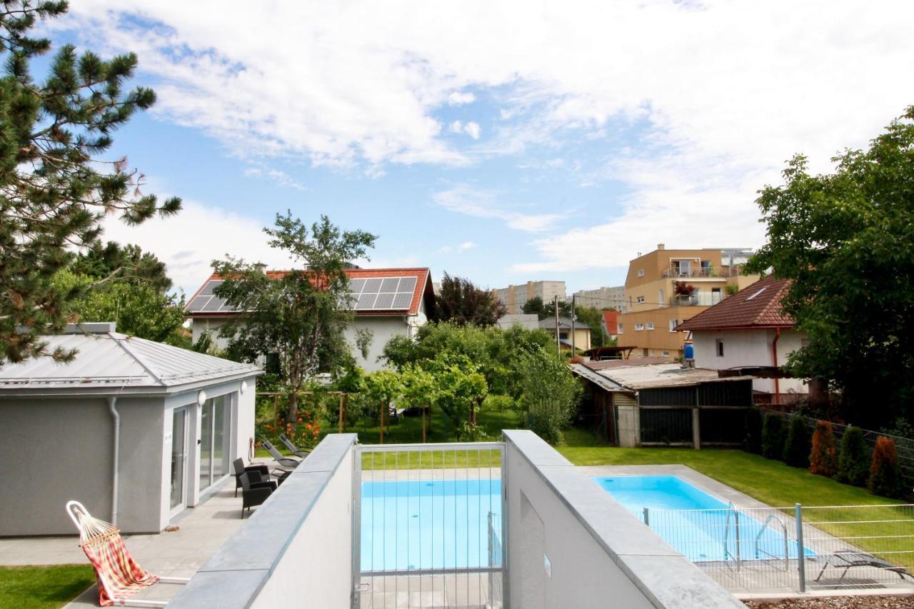 Modern Balcony Apartment With Pool Close To Lake In "Donaustadt" Wina Bagian luar foto